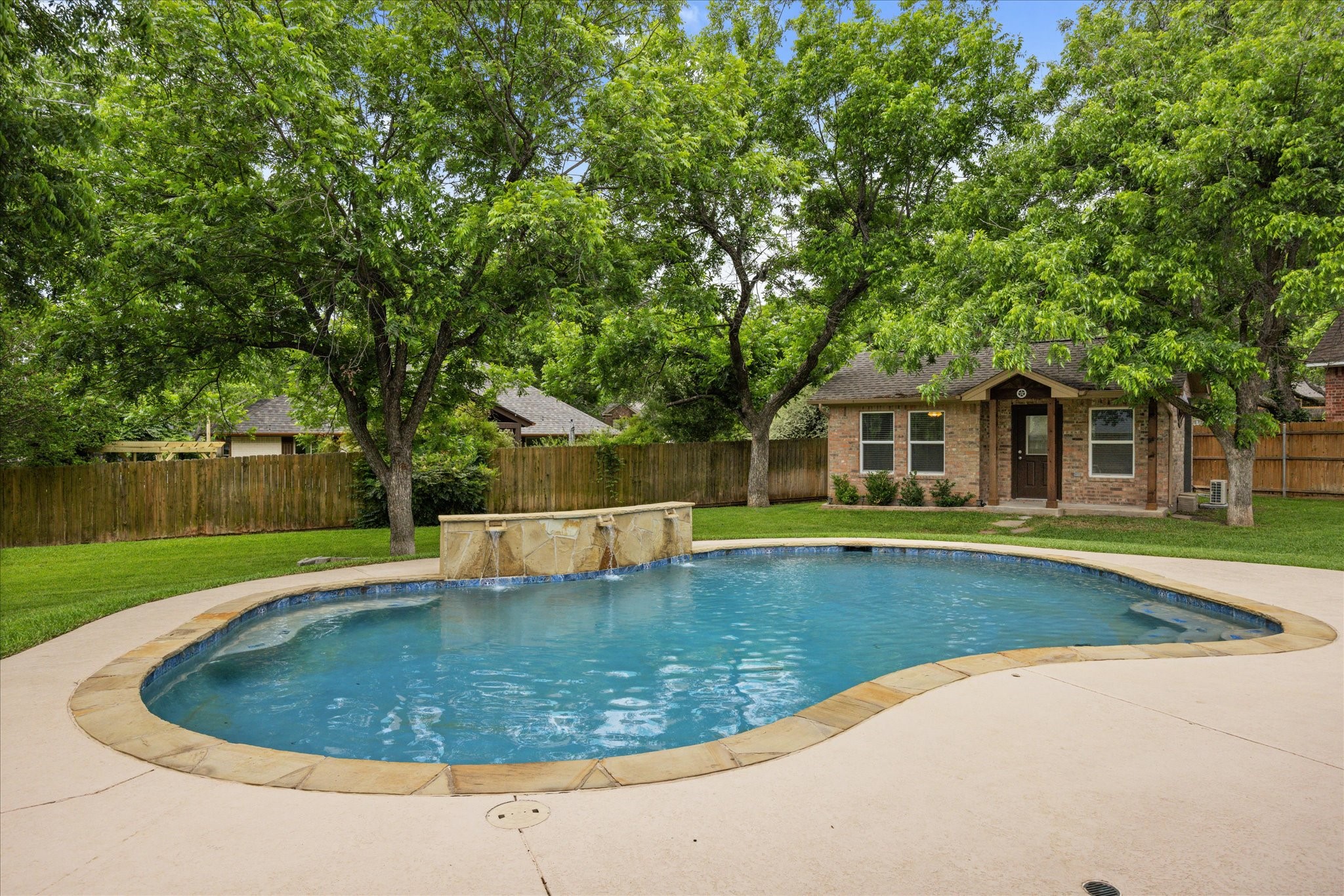 9126 Hanging Moss Drive Granbury TX 76049