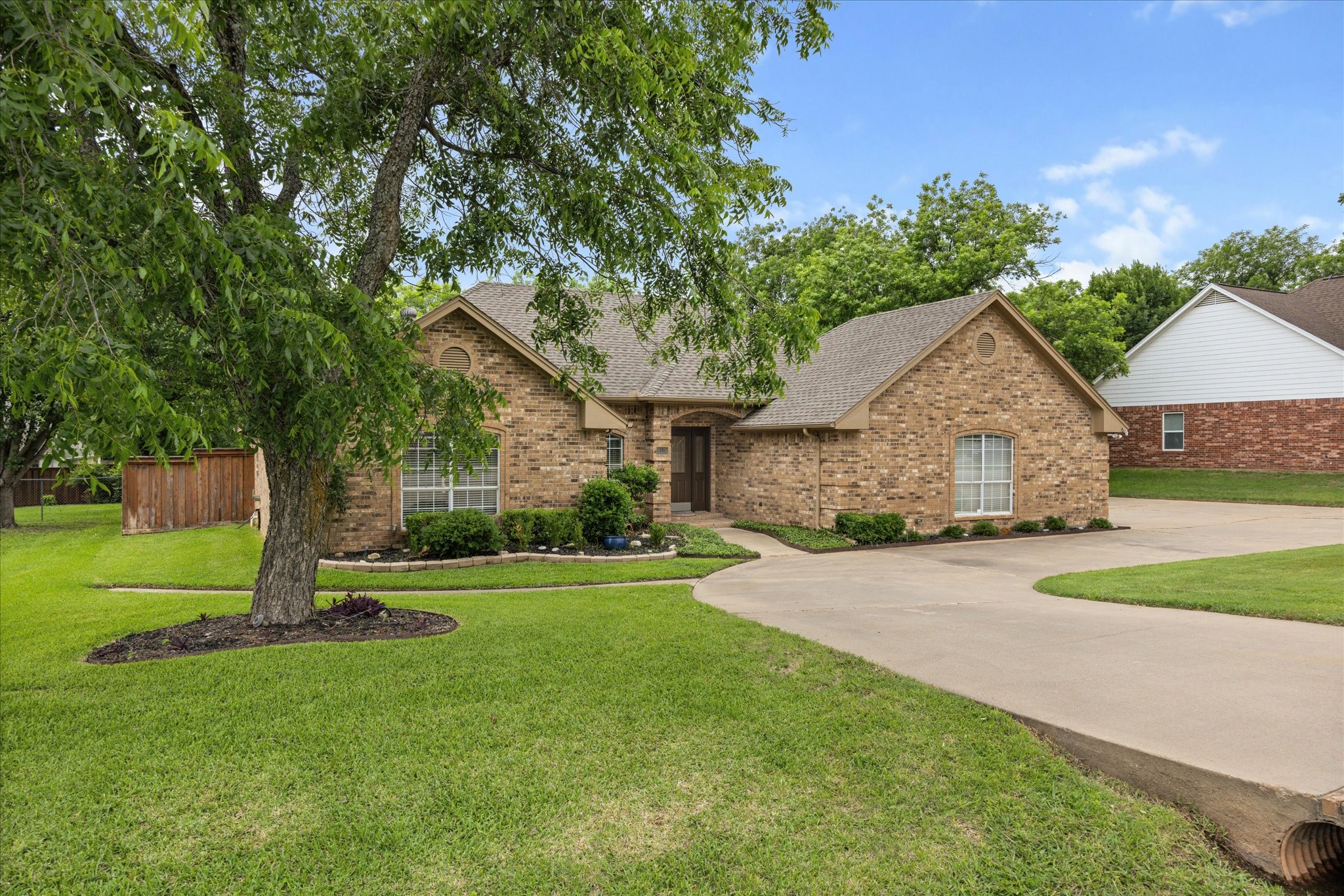 9126 Hanging Moss Drive Granbury TX 76049