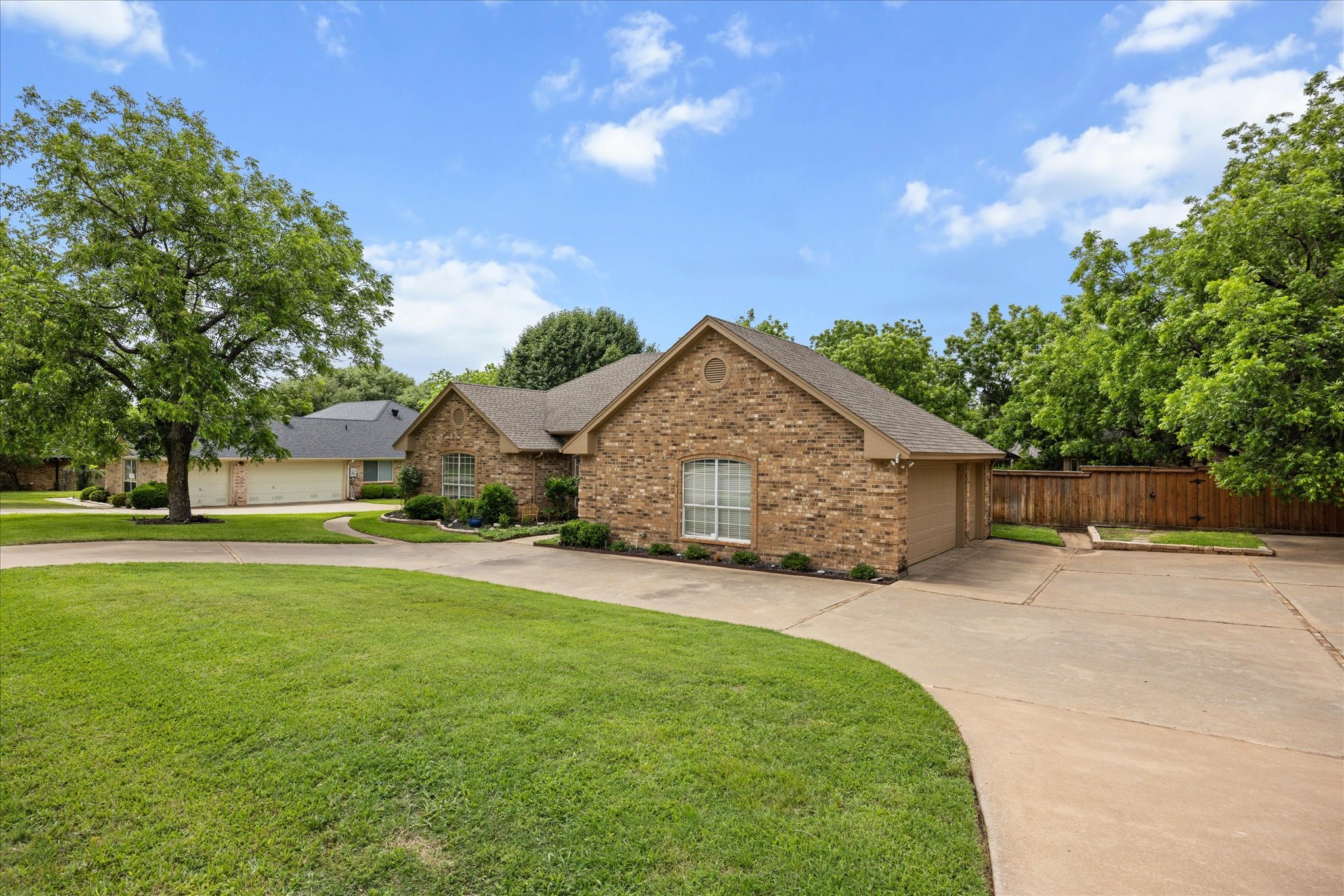 9126 Hanging Moss Drive Granbury TX 76049