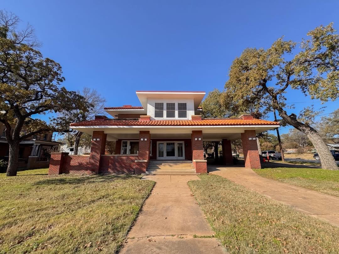 211 NW 4th Avenue Mineral Wells TX 76067