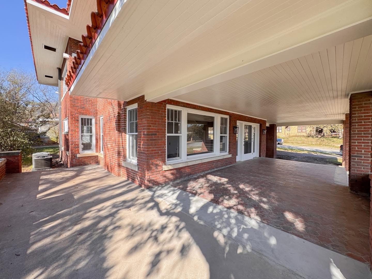211 NW 4th Avenue Mineral Wells TX 76067