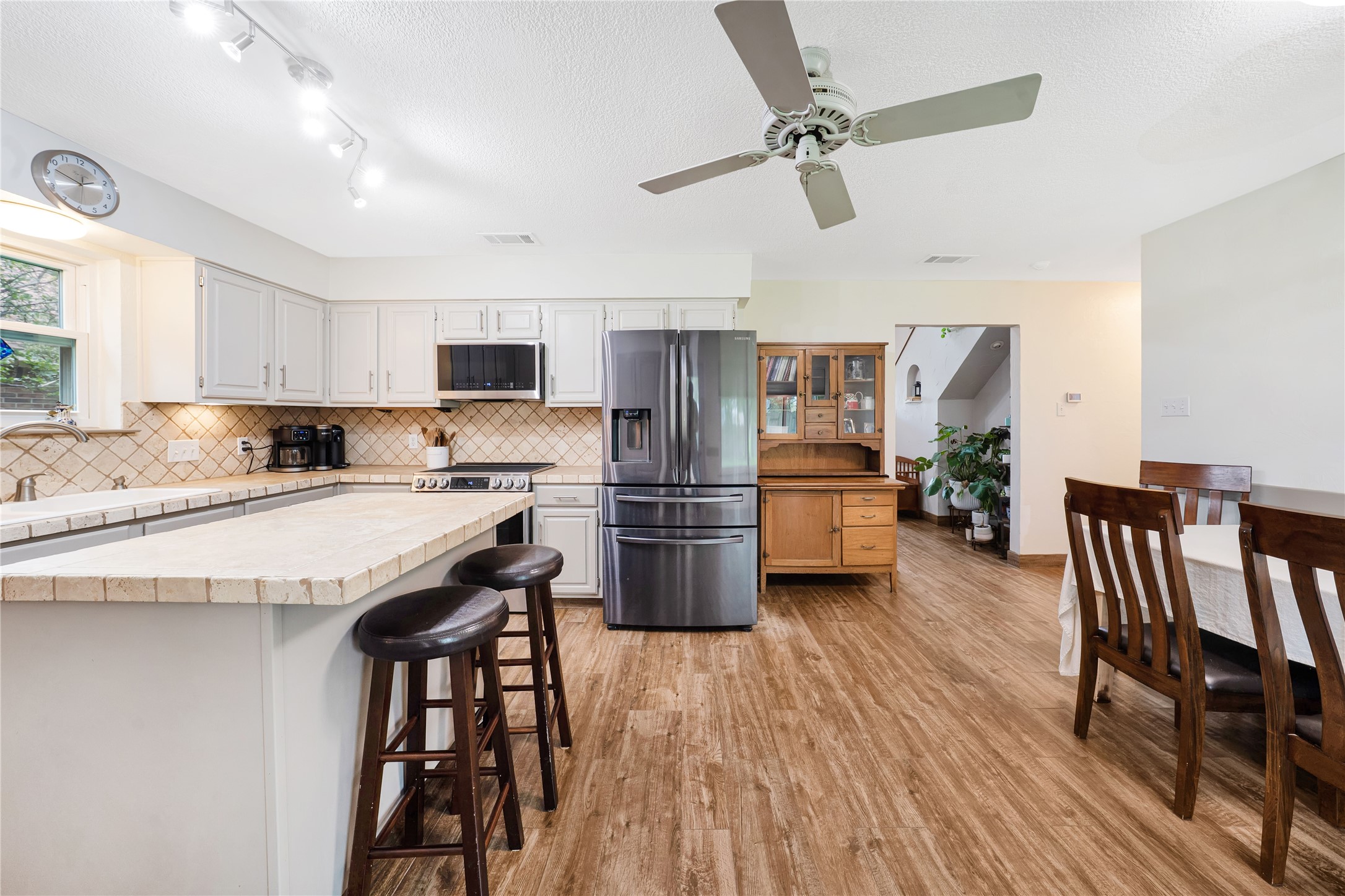 6717 Mesa Drive North Richland Hills TX 76182