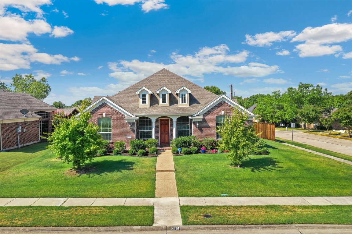 2901 Regents Park Lane Garland TX 75043