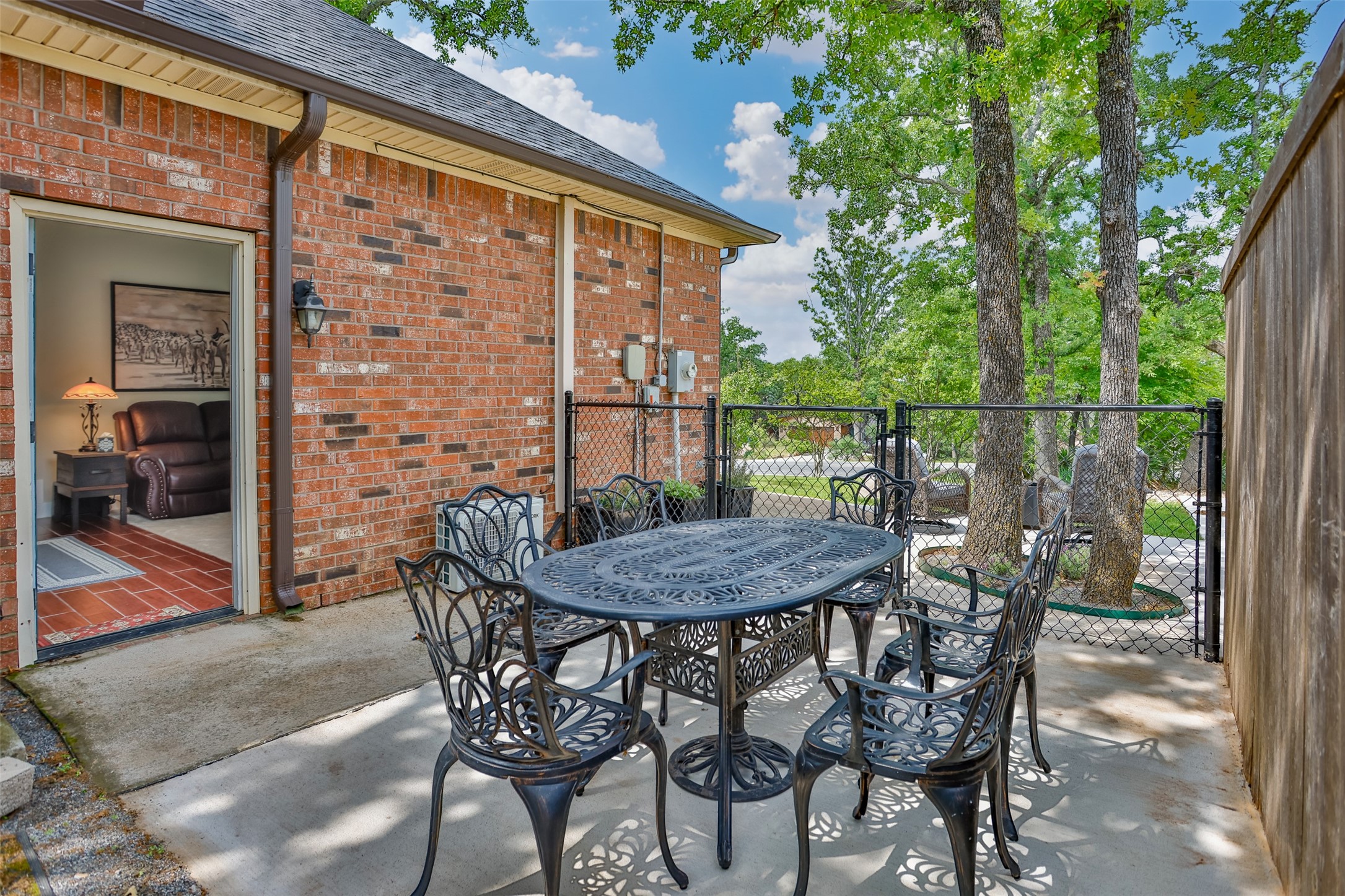 205 Kiowa Drive E Gainesville TX 76240