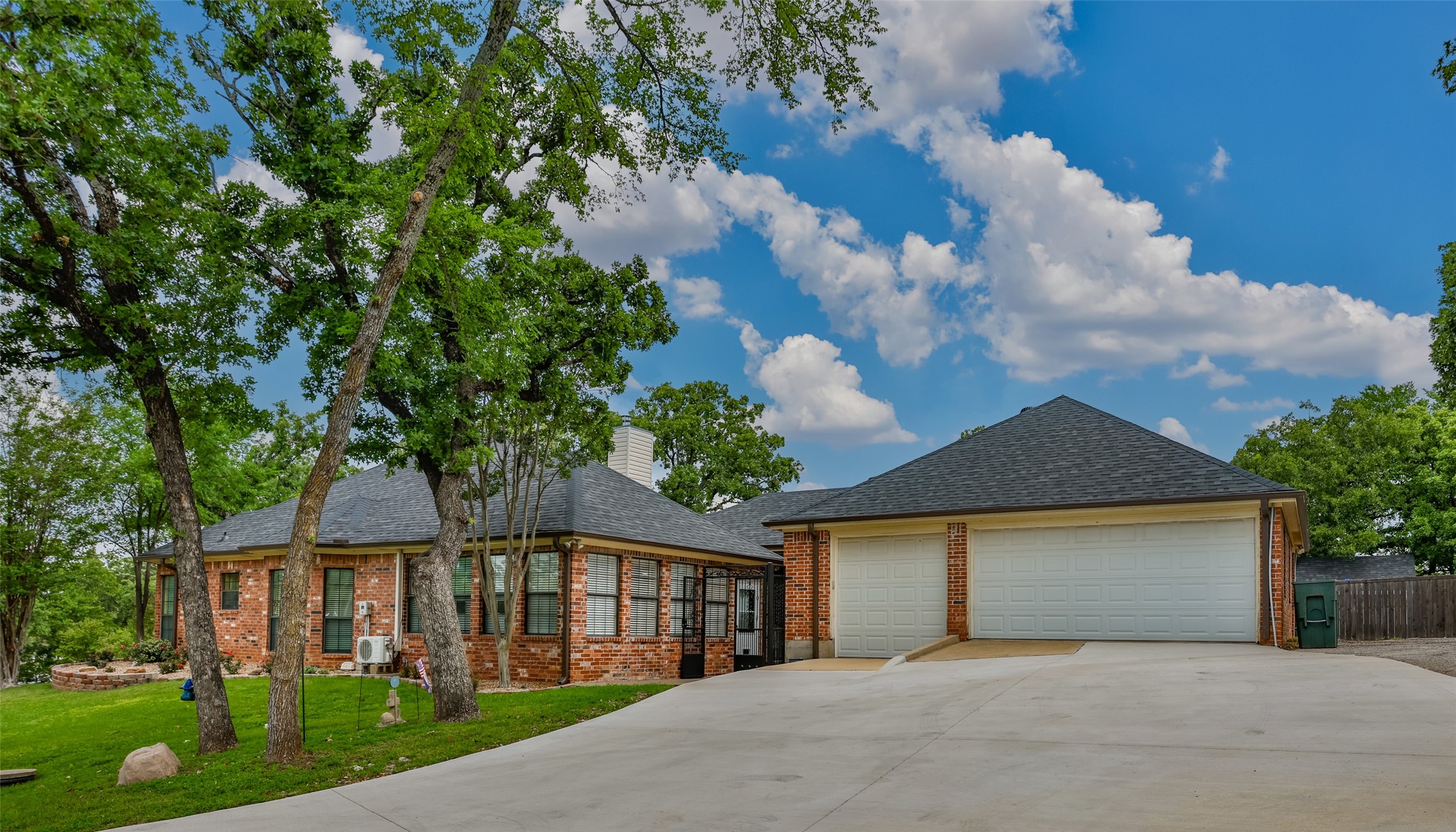 205 Kiowa Drive E Gainesville TX 76240
