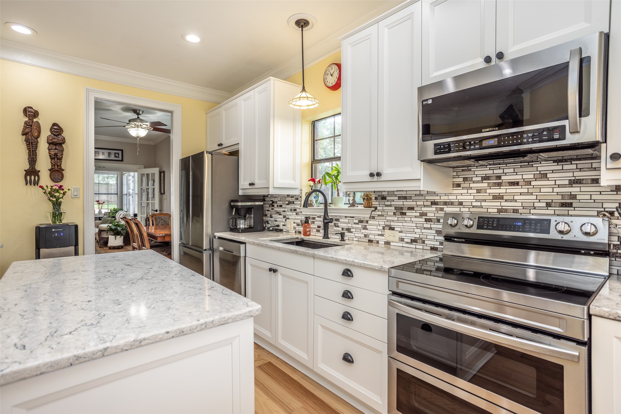 205 Kiowa Drive E Gainesville TX 76240