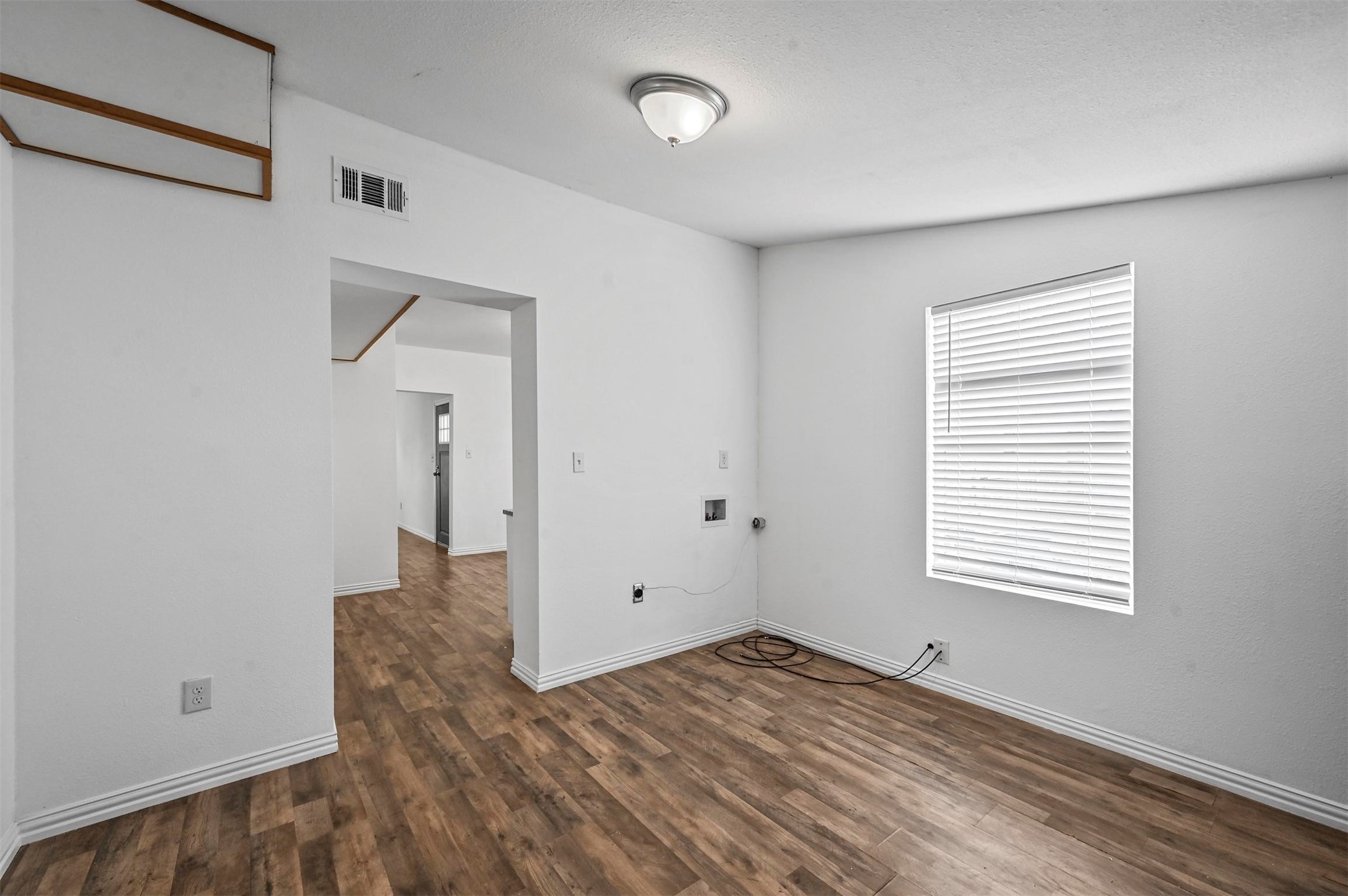 708 W Day Street Denison TX 75020
