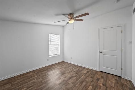 708 W Day Street Denison TX 75020