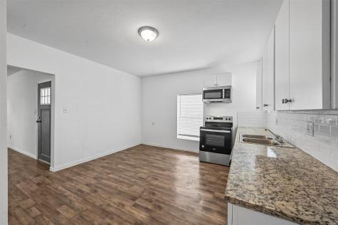708 W Day Street Denison TX 75020