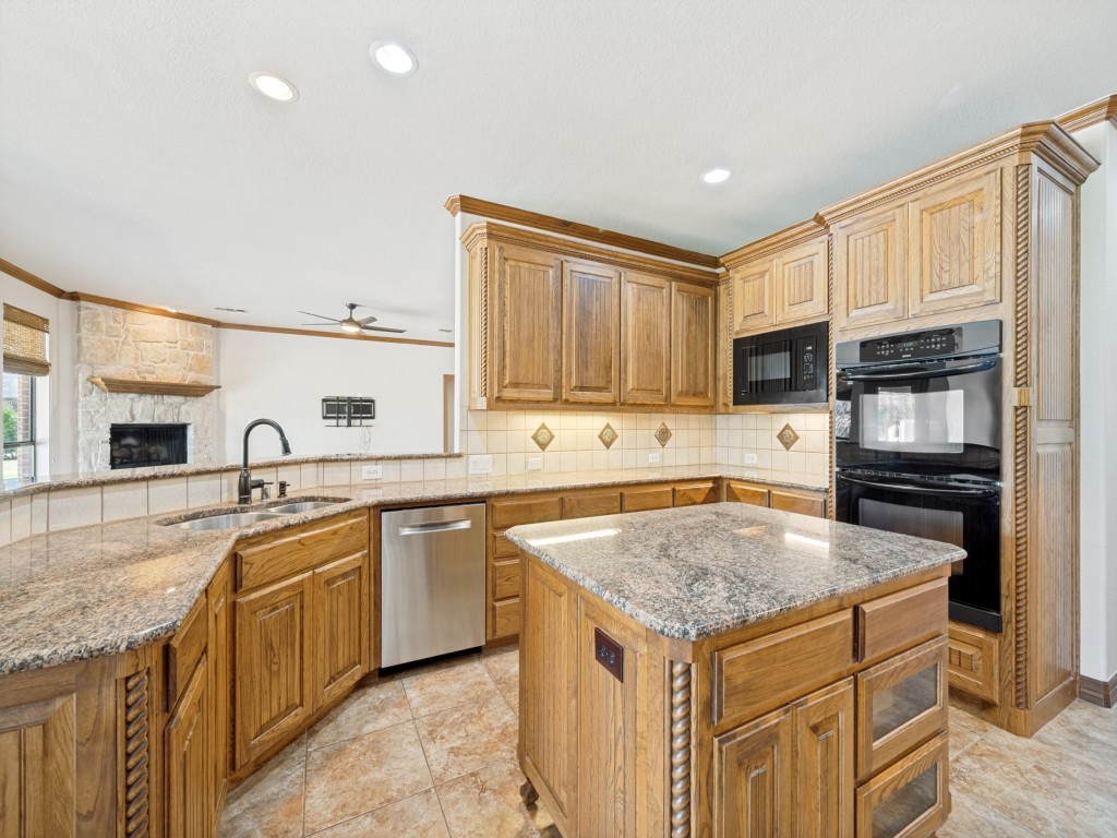 2712 Oakwood Drive Celina TX 75009