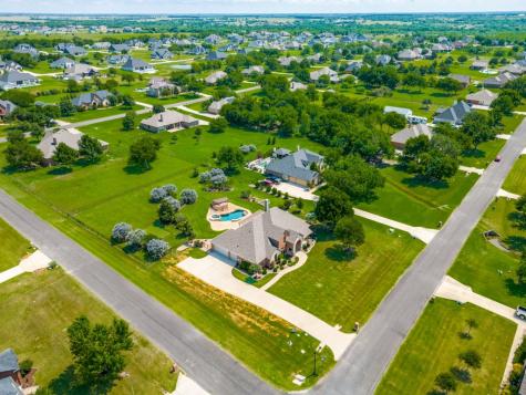 2712 Oakwood Drive Celina TX 75009