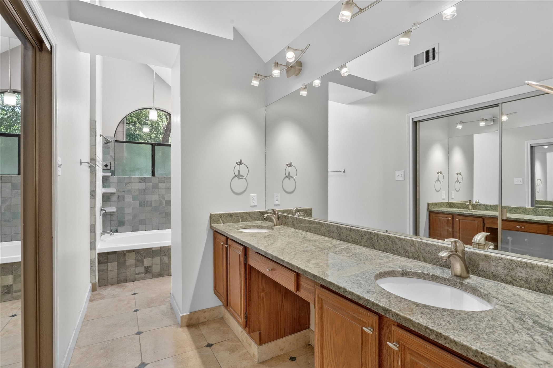 1225 Circle View Court Grapevine TX 76051