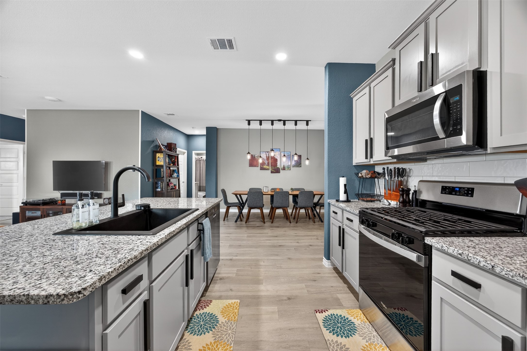 10201 Torch Light Lane Aubrey TX 76227