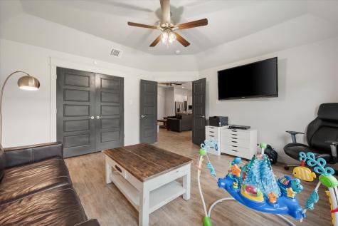 1052 Kessler Road Weatherford TX 76087