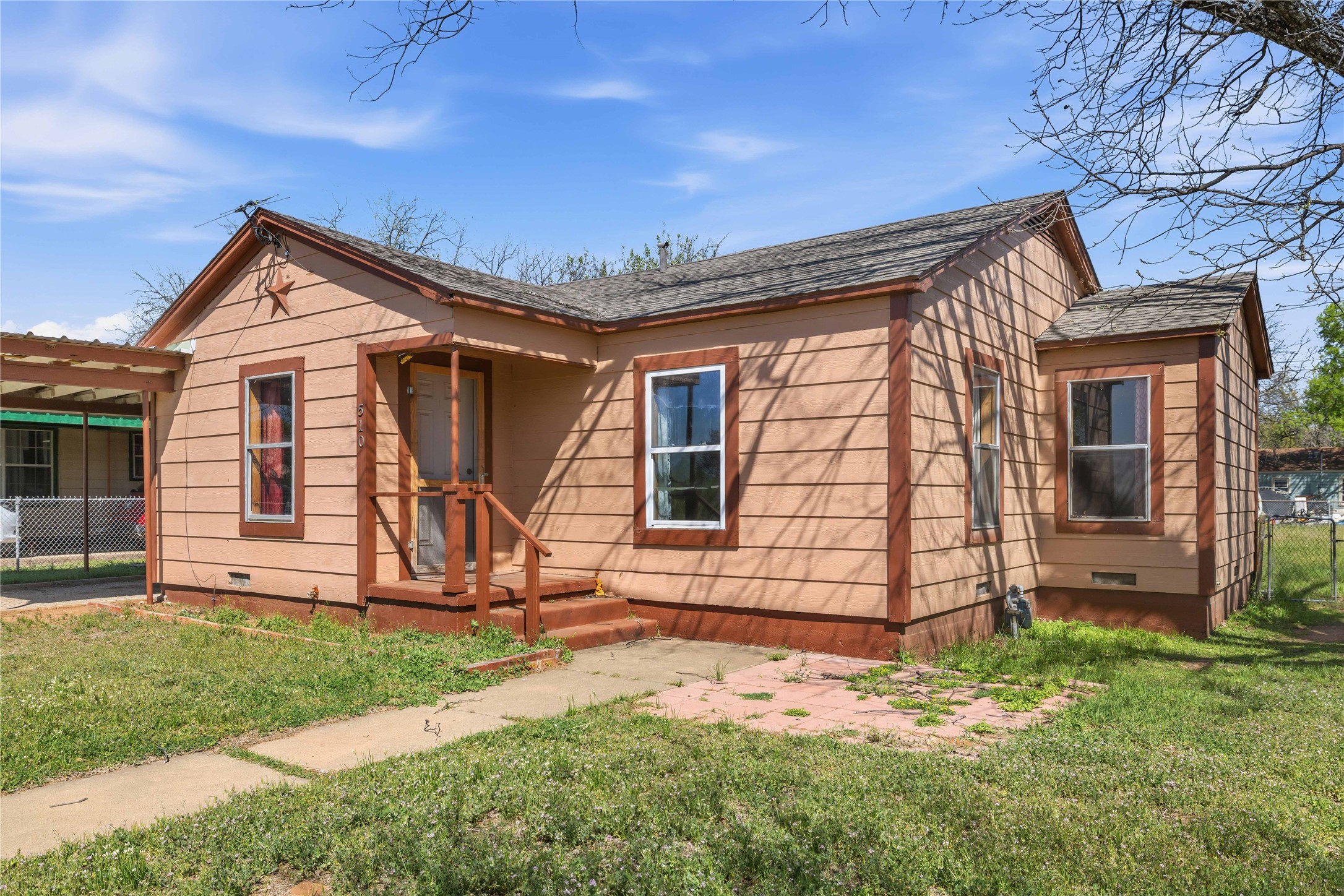 510 Medcalf Street Bangs TX 76823
