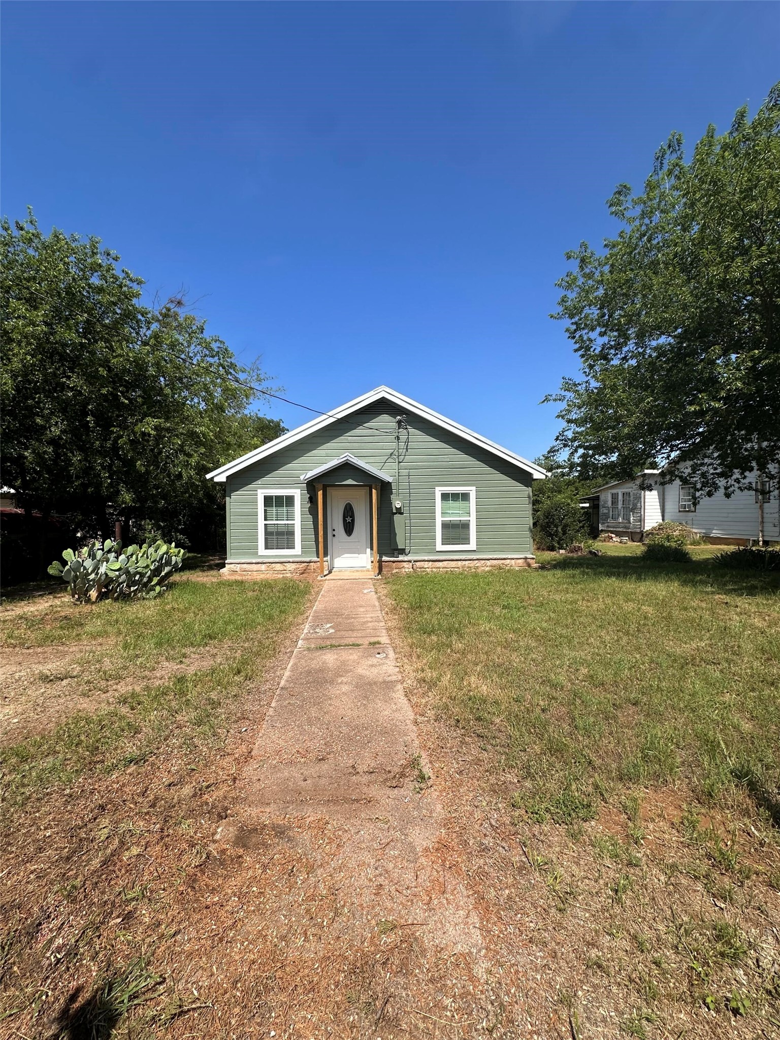 805 Green Street Comanche TX 76442
