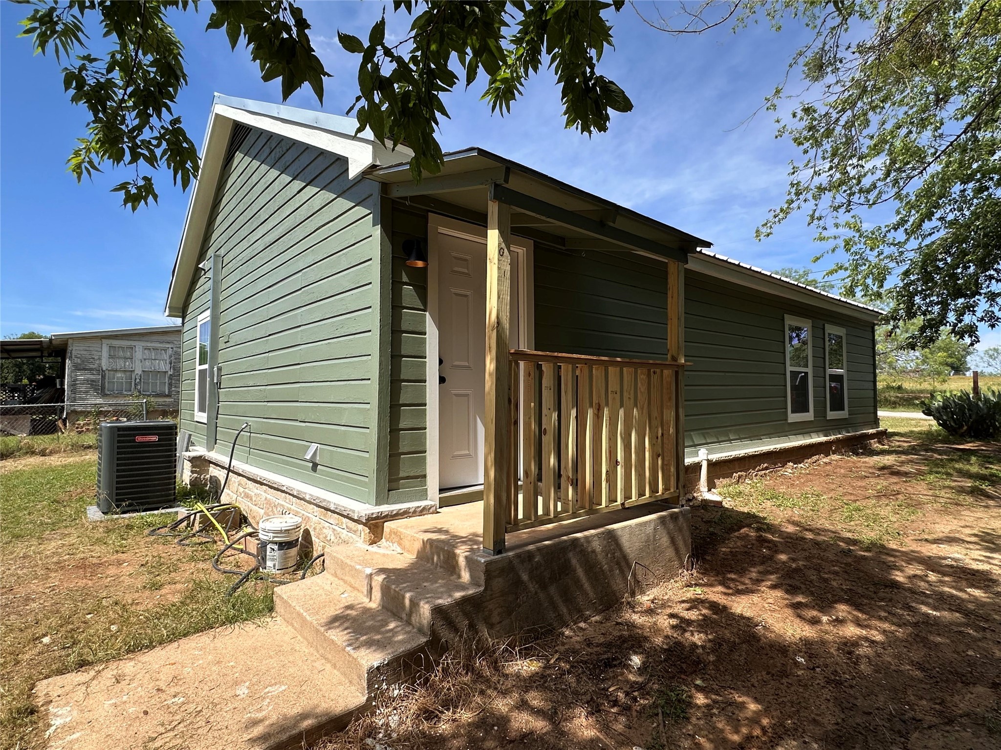 805 Green Street Comanche TX 76442
