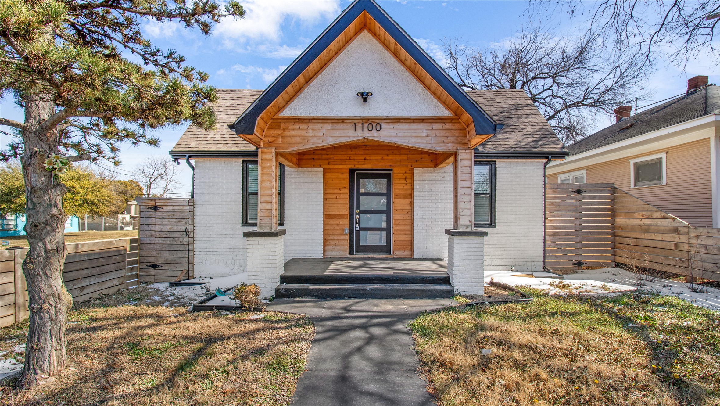 1100 S Brighton Avenue Dallas TX 75208