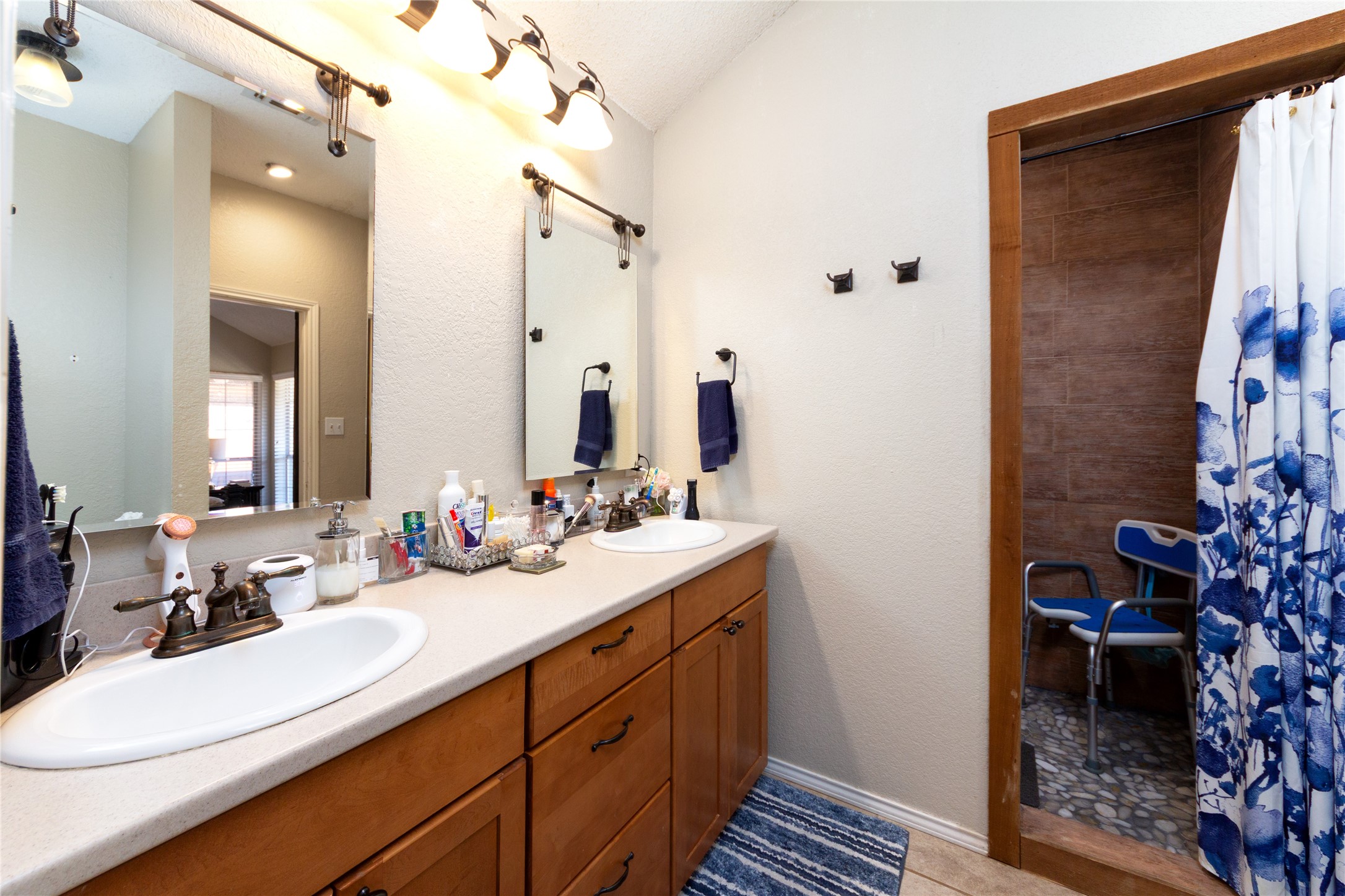 6004 Ten Wood Court Arlington TX 76018