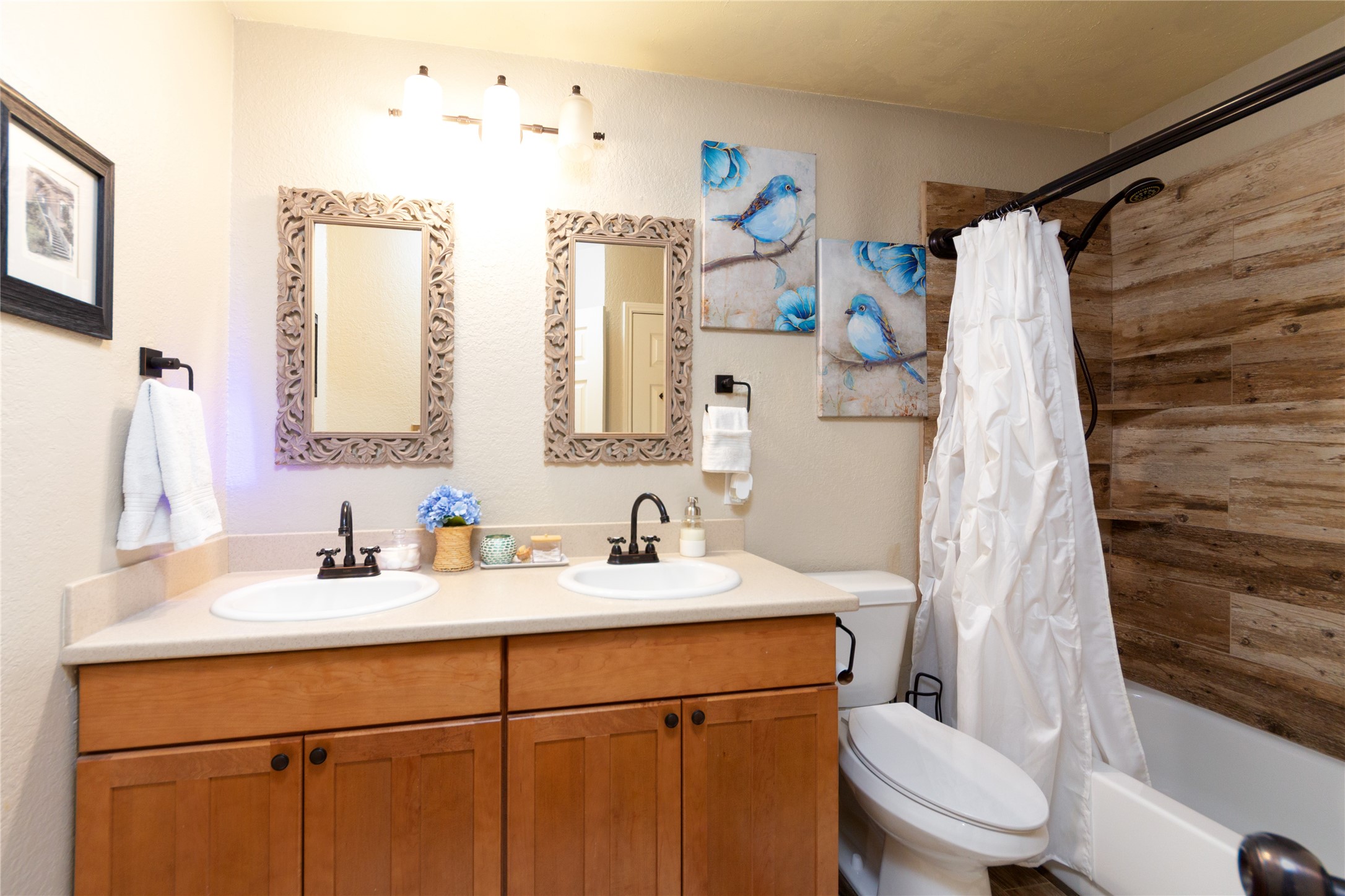 6004 Ten Wood Court Arlington TX 76018
