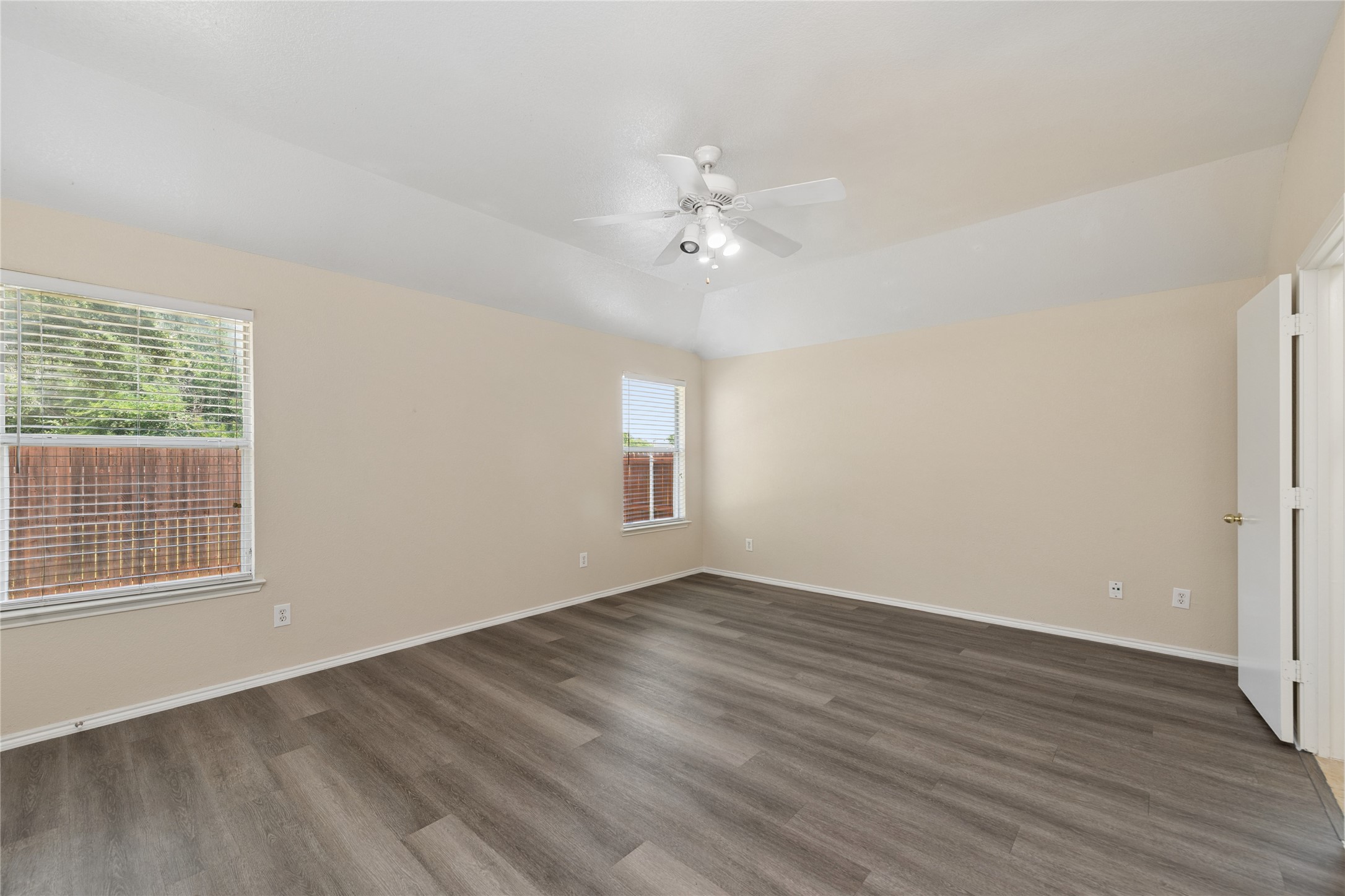 1113 Mockingbird Drive Aubrey TX 76227