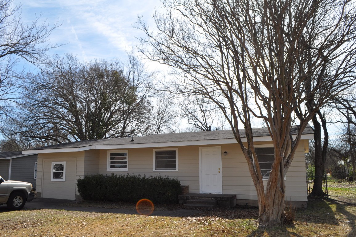 104 Wilmington Avenue Waxahachie TX 75165