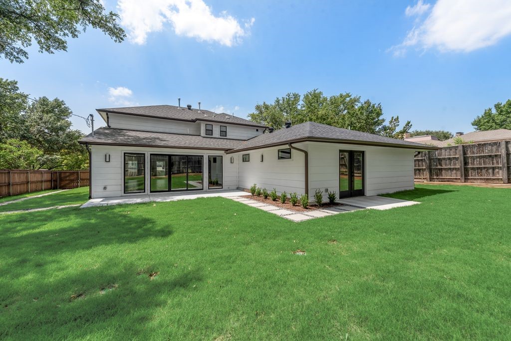 2418 Grandview Drive Richardson TX 75080