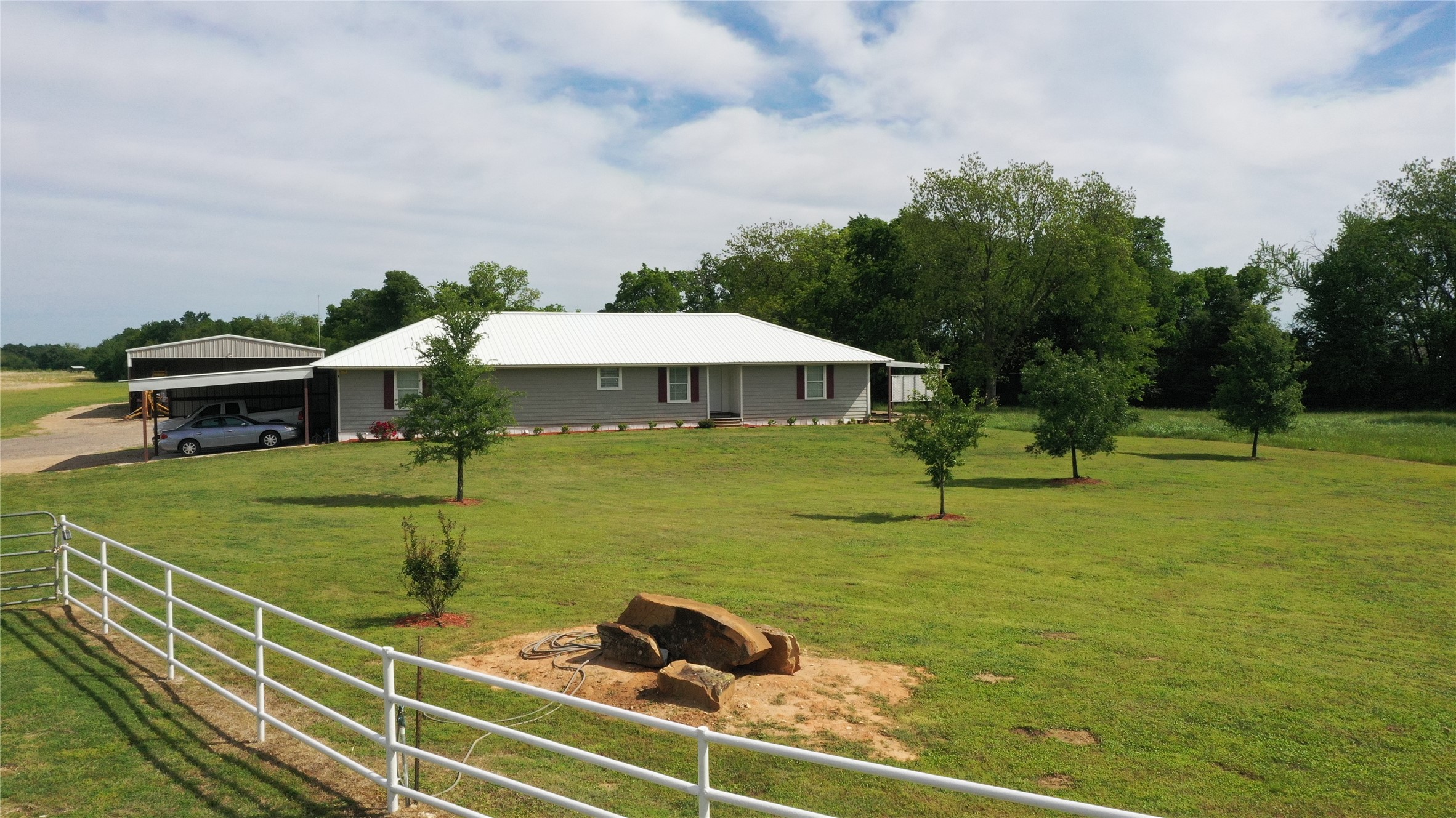 1176 W Fm 1753 Bonham TX 75418