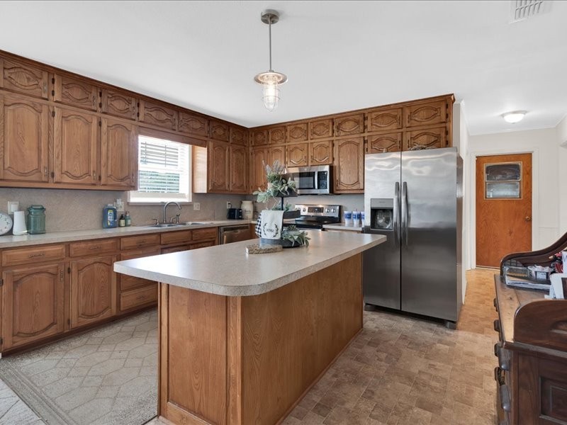 1176 W Fm 1753 Bonham TX 75418