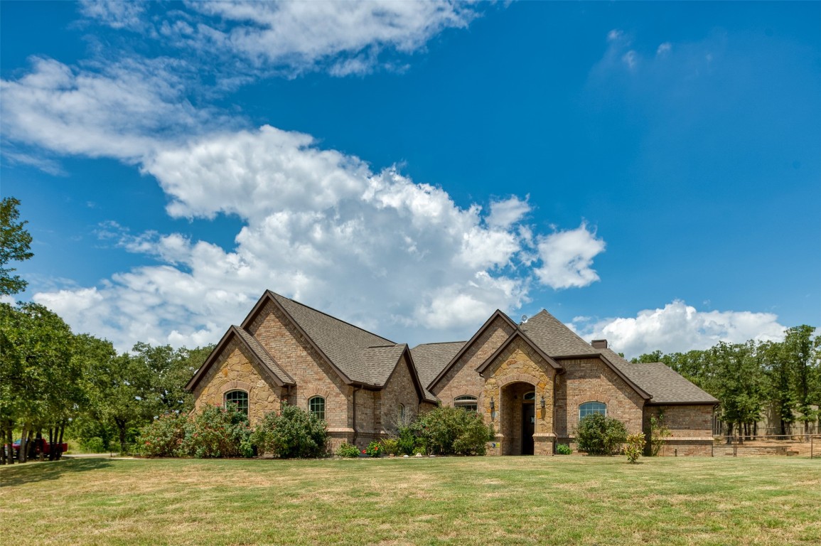 112 County Road 3471 Paradise TX 76073