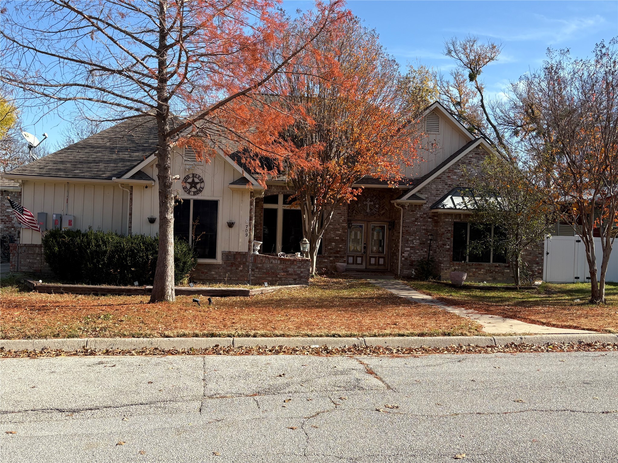 709 Timberview Court N Fort Worth TX 76112