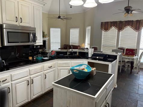 709 Timberview Court N Fort Worth TX 76112
