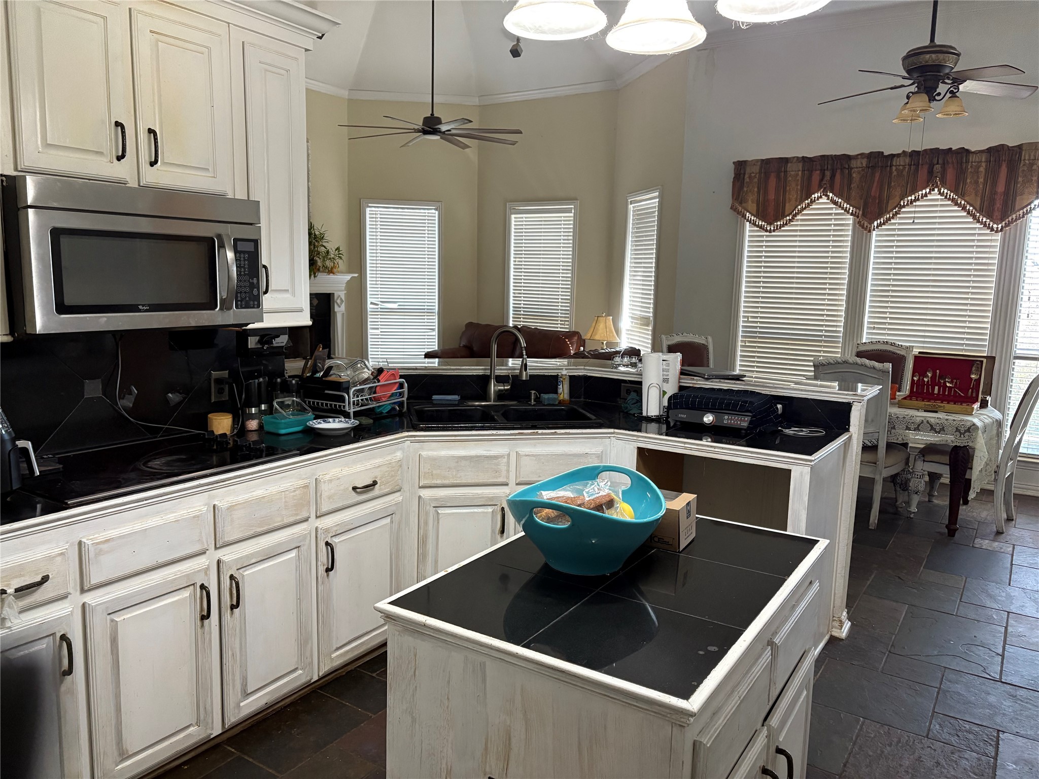 709 Timberview Court N Fort Worth TX 76112