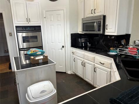 709 Timberview Court N Fort Worth TX 76112