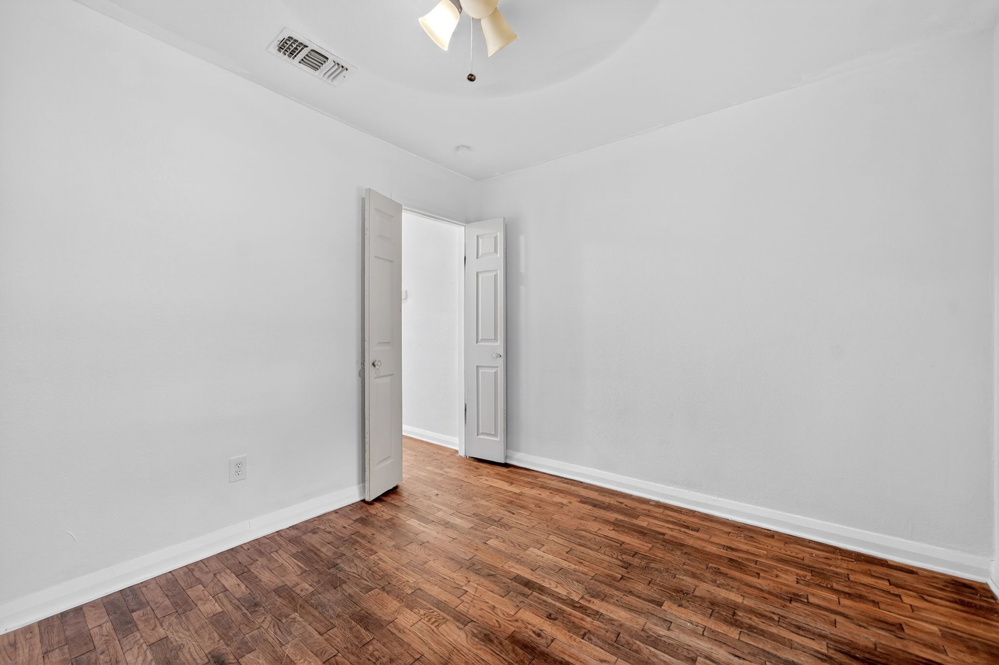 106 E Belt Line Road Wilmer TX 75172