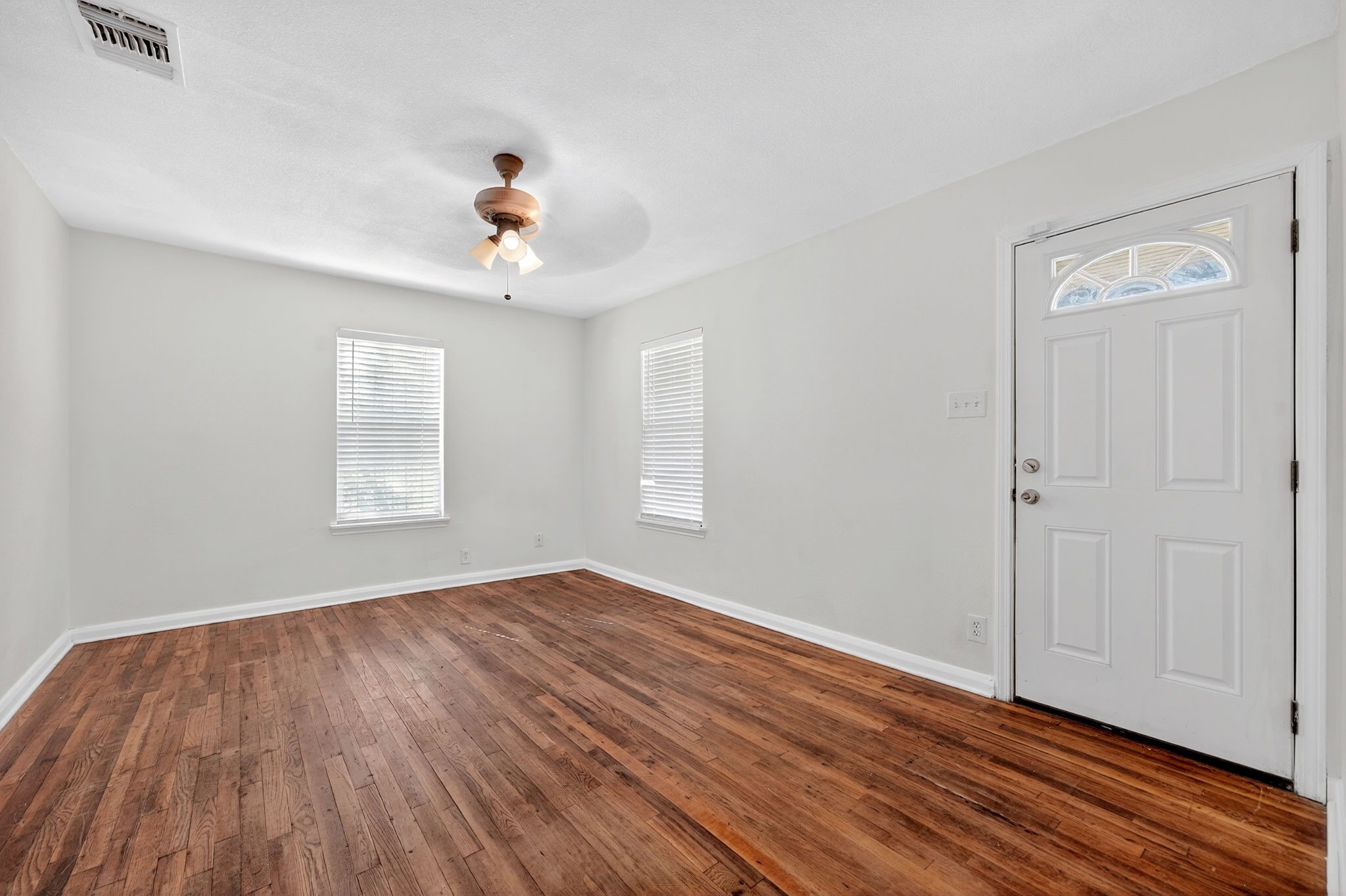 106 E Belt Line Road Wilmer TX 75172