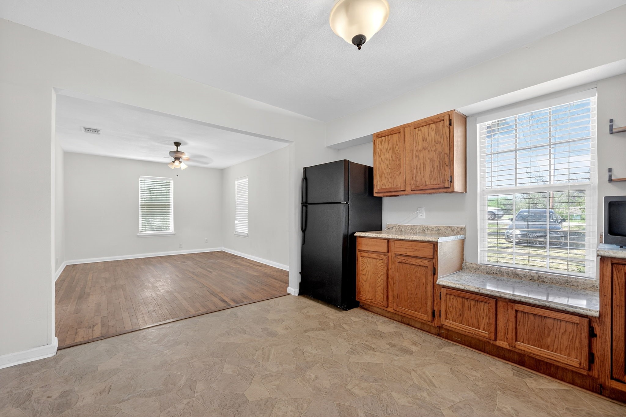 106 E Belt Line Road Wilmer TX 75172