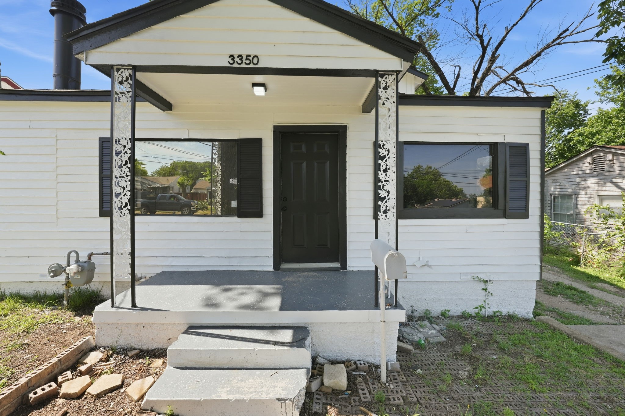 3350 Grafton Avenue Dallas TX 75211