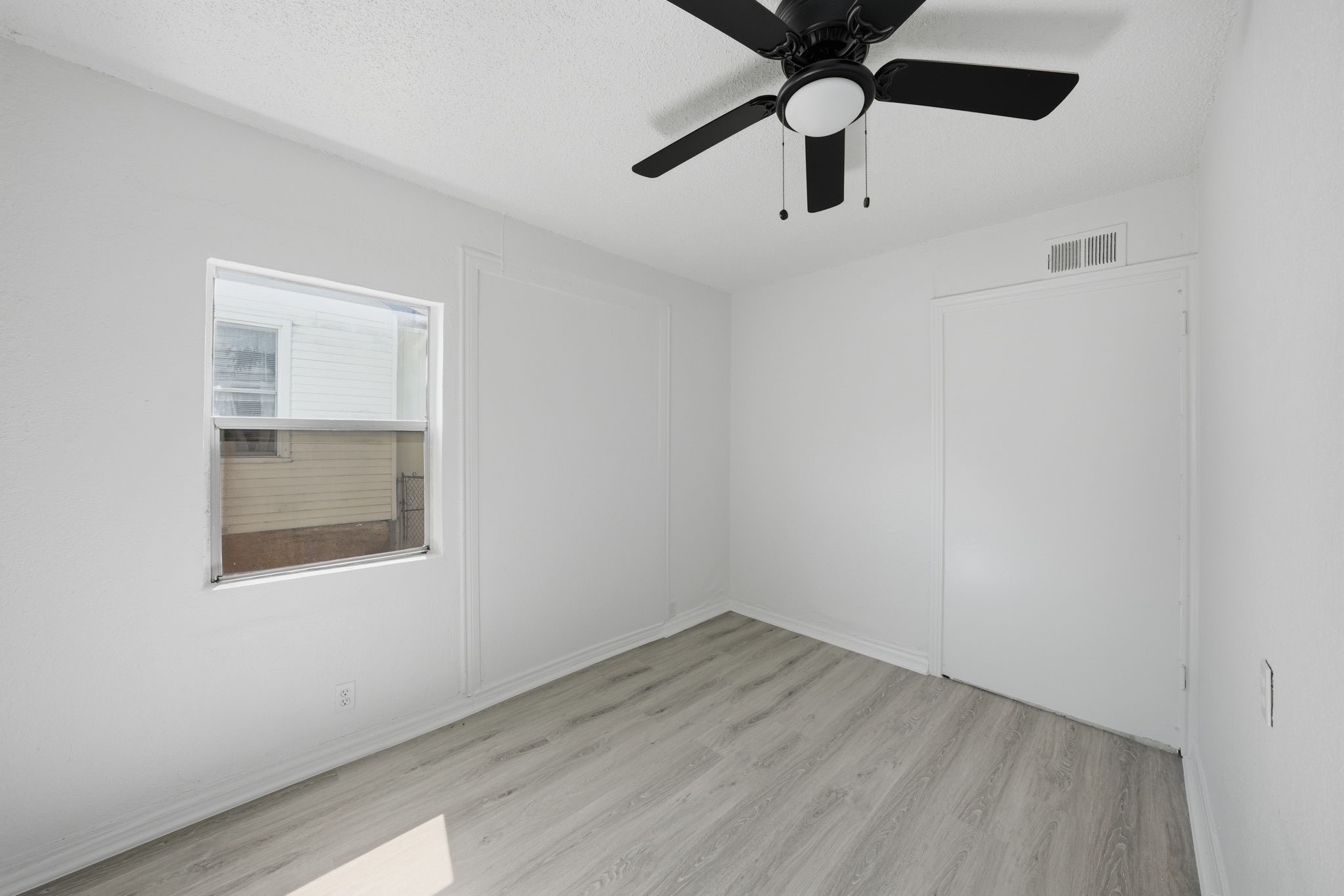 3350 Grafton Avenue Dallas TX 75211