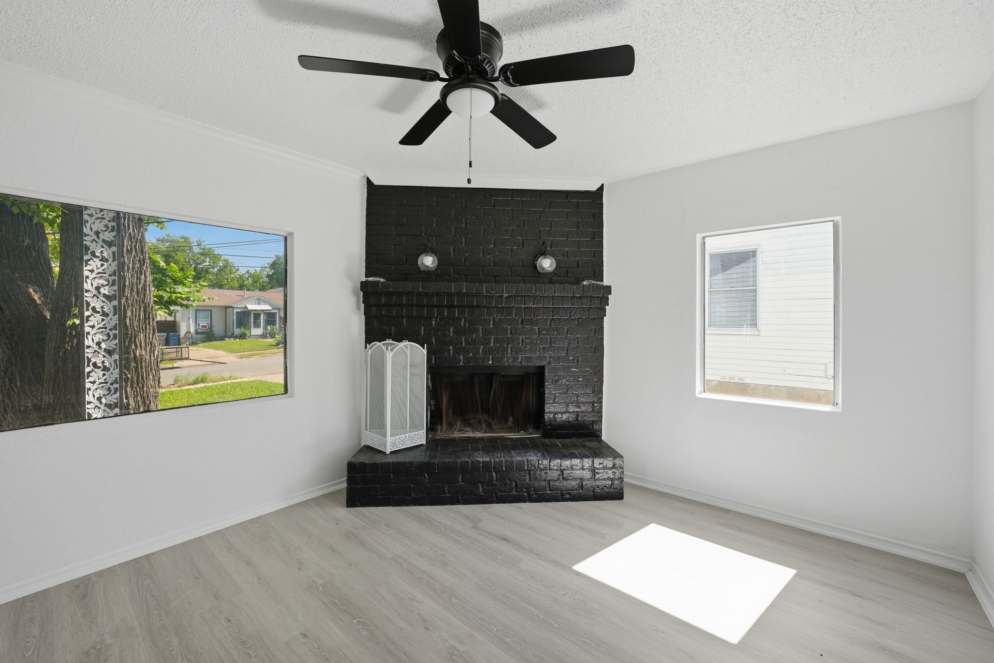 3350 Grafton Avenue Dallas TX 75211