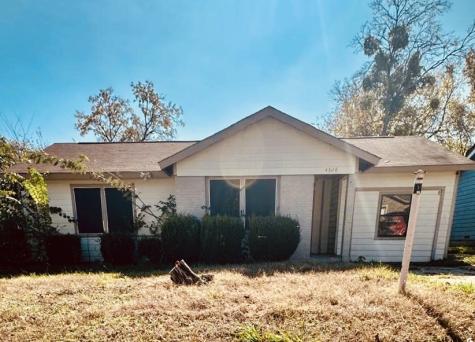 4328 Strong Avenue Fort Worth TX 76105