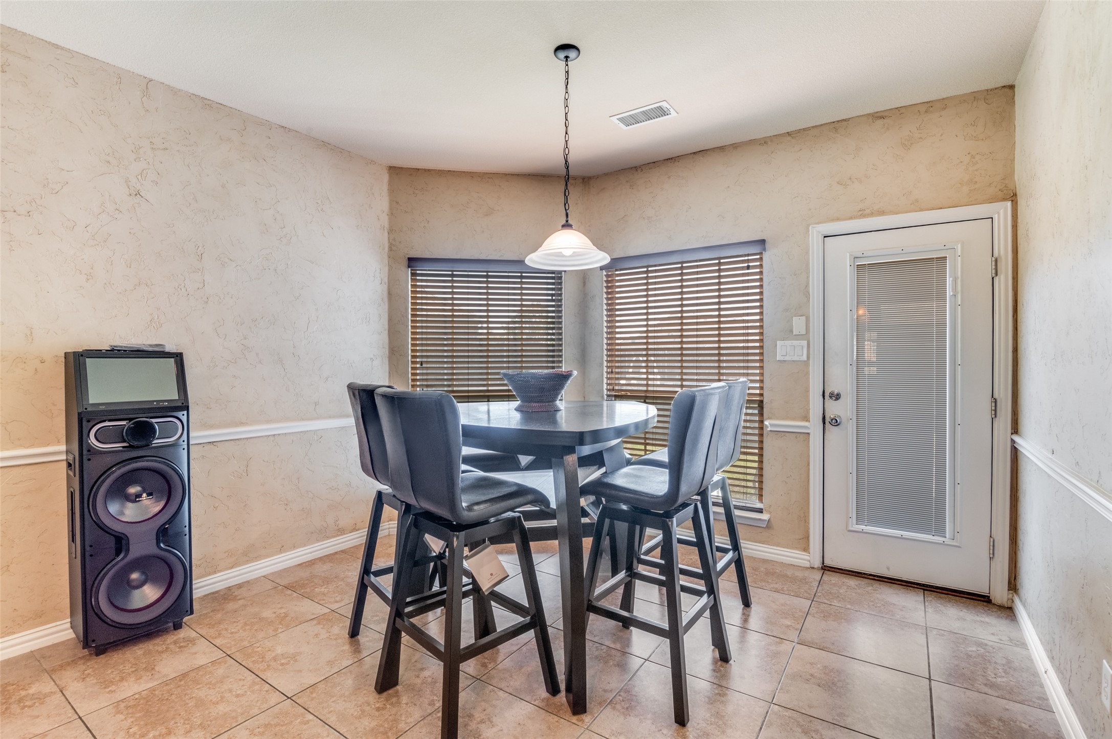 1512 Ruffian Road Desoto TX 75115