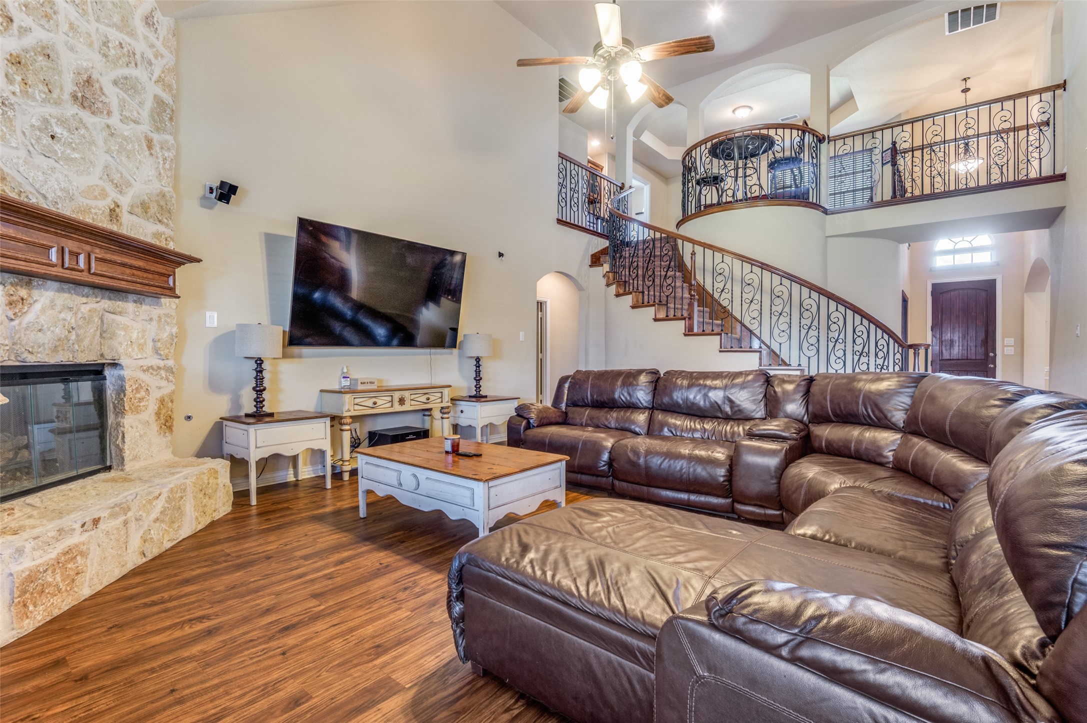 1512 Ruffian Road Desoto TX 75115