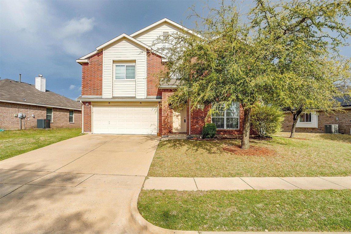 1703 Wolf Creek Drive Arlington TX 76018