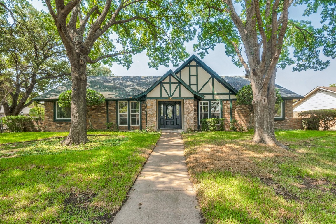 943 Clint Smith Drive Duncanville TX 75137