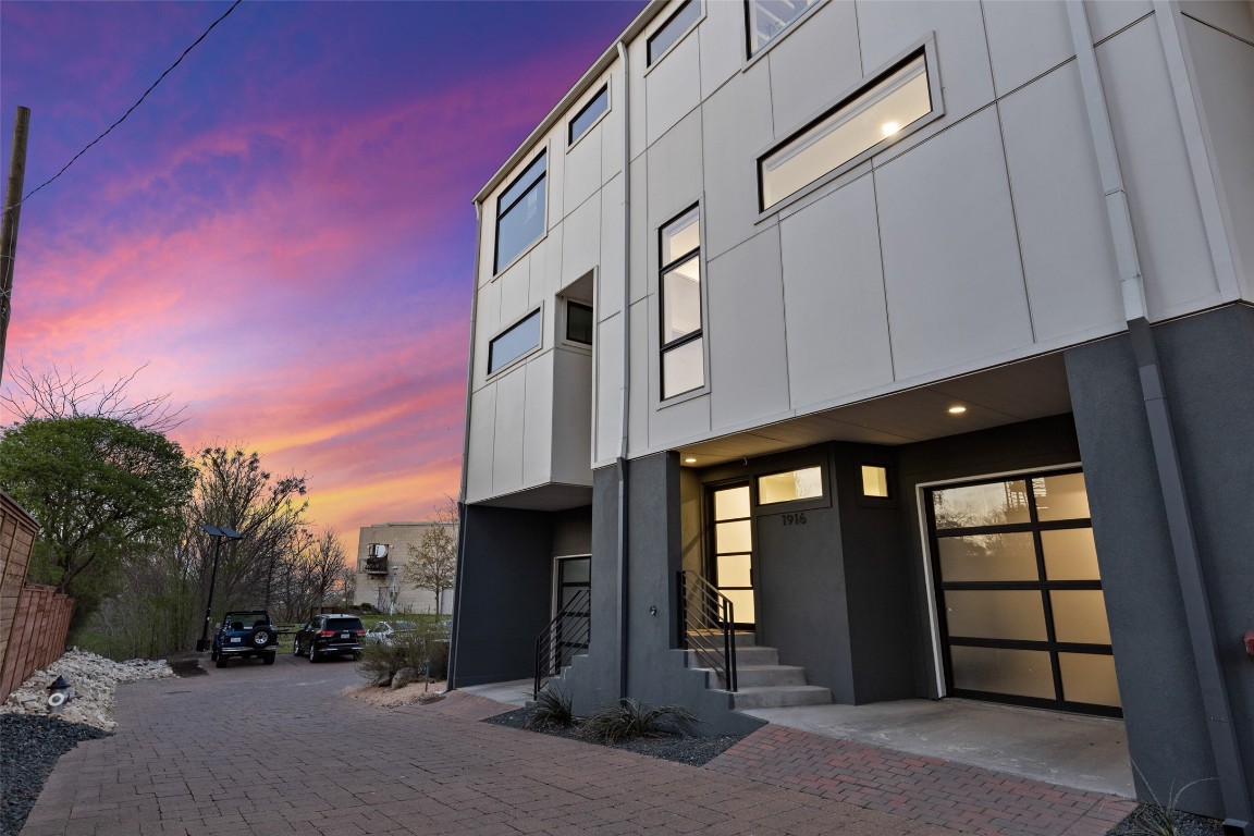 1916 Wickmere Mews Dallas TX 75208