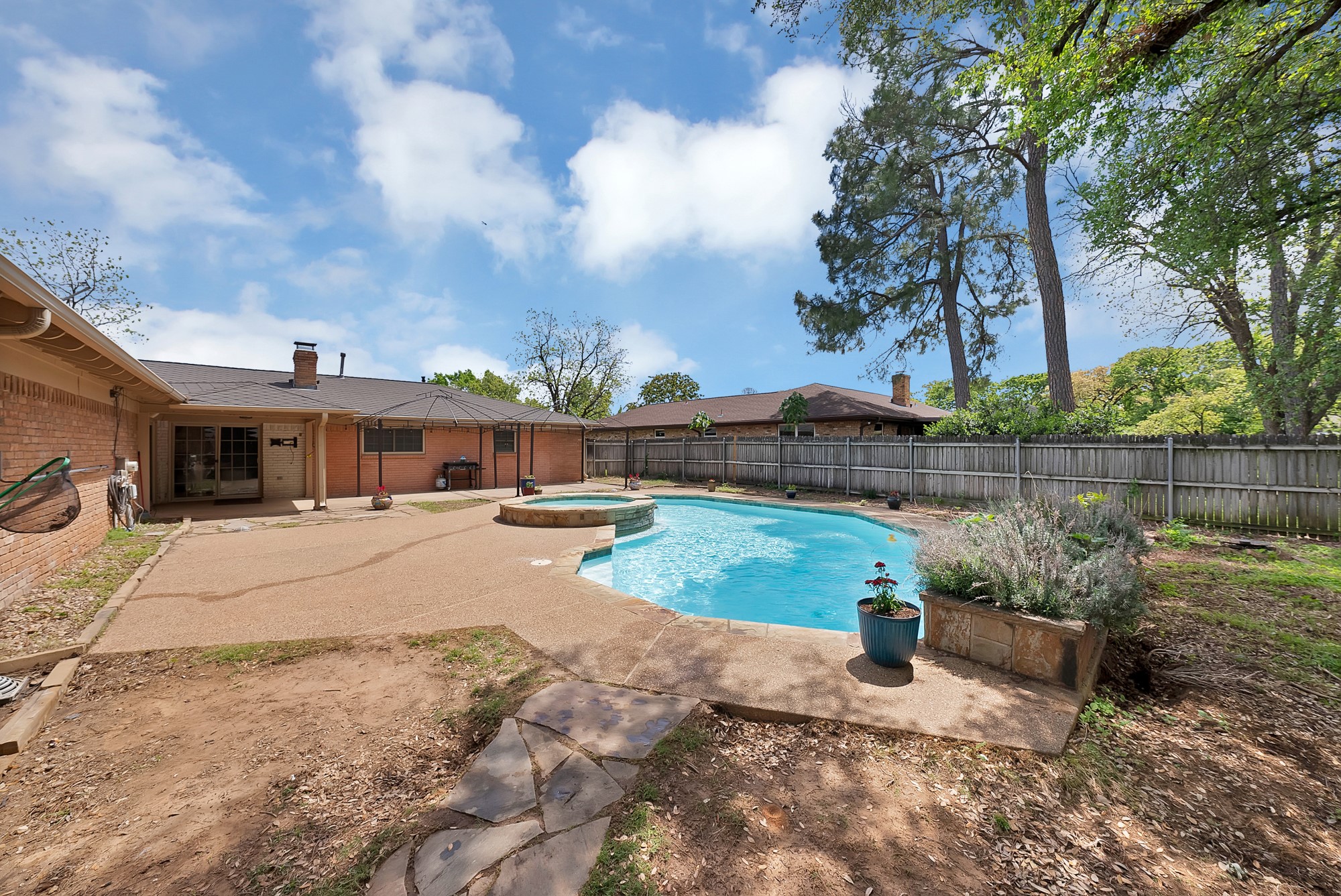 1500 Wagon Wheel Trail Pantego TX 76013