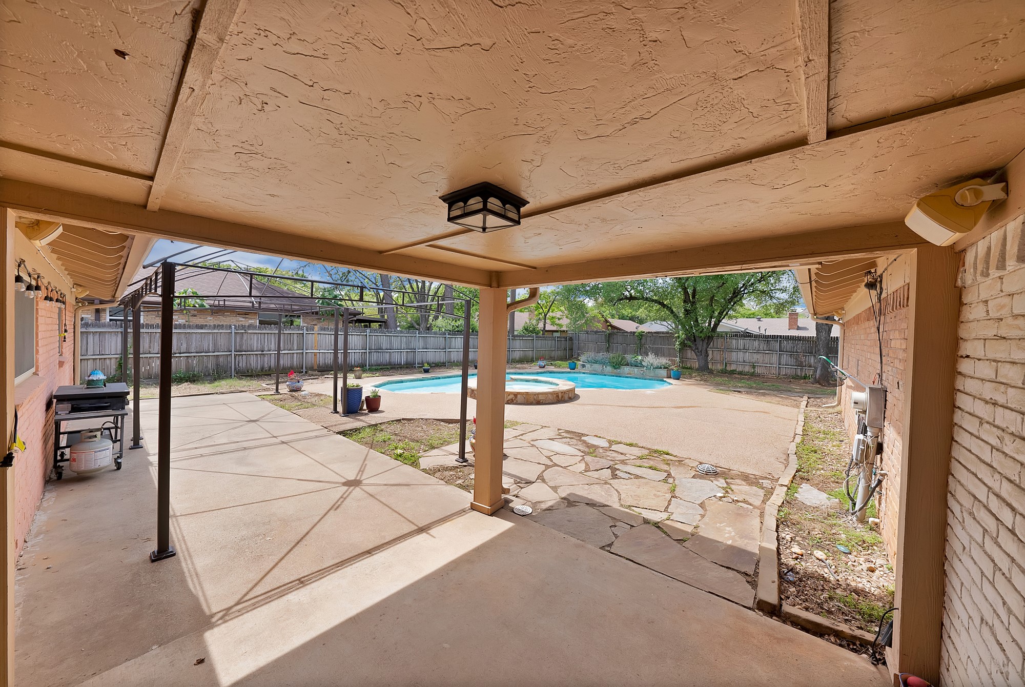 1500 Wagon Wheel Trail Pantego TX 76013