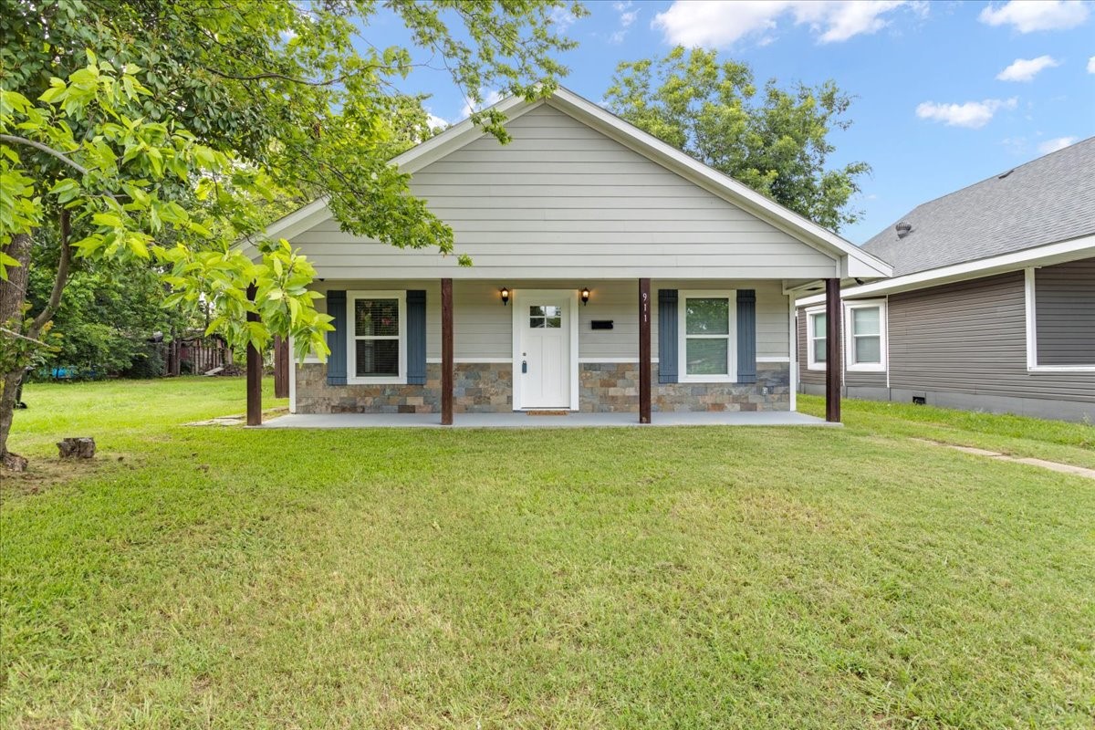 911 W Morton Street Denison TX 75020