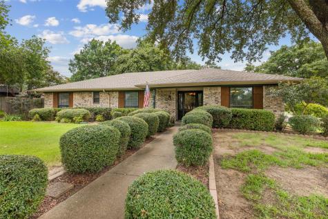 400 Meadow View Drive Cleburne TX 76033